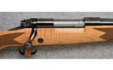 Winchester Model 70 Super Grade, .300 Win.Mag., Maple Stock - 2 of 7