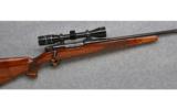 Weatherby Mark V Deluxe, .300 Wby.Mag., - 1 of 7