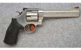 Smith & Wesson 629-6 Classic,
.44 Mag. - 1 of 2