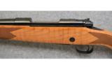 Winchester 70 Super Grade,
.30-06 Sprg., Maple Stock - 4 of 7