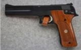 Smith & Wesson Model 422,.22 LR., - 2 of 2
