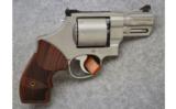 Smith & Wesson ~ 627-5 8X ~ .357 Mag. ~ Performance Center - 1 of 2