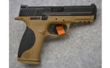 Smith & WessonM&P9,9mm Para.,Carry Pistol - 1 of 2