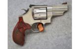 Smith & Wesson ~ Model 629-6 ~ .44 Mag. ~ Stainless - 1 of 2