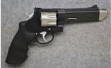 Smith & Wesson 627-5, .357 Mag.,Performance Center - 1 of 2