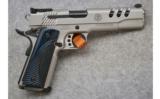 Smith & Wesson ~ PC1911 ~ .45 ACP. ~ Performance Center - 1 of 2