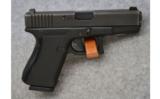 Glock ~ Model 19 ~ Gen 2 ~
9x19mm - 1 of 2