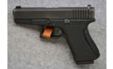 Glock ~ Model 19 ~ Gen 2 ~
9x19mm - 2 of 2