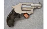 Smith & Wesson ~ Model 940-1 ~ 9mm Para. - 1 of 2