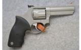 Taurus ~
Model
66
~
.357 Magnum - 1 of 2