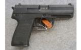 Heckler & Koch ~ Model USP ~ .40 S&W - 1 of 2