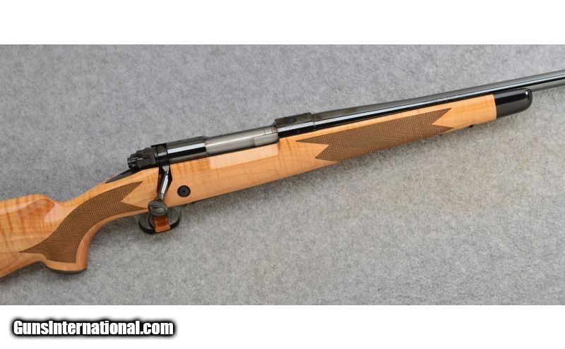 Winchester ~ Model 70 Super Grade "Maple Stock" ~ 7mm Rem. Mag.