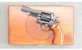 Smith & Wesson ~ 19-3 Texas Rangers ~ .357 Magnum - 2 of 3