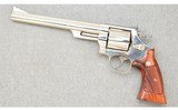 Smith & Wesson ~ 29-3 ~ .44 Magnum - 2 of 2