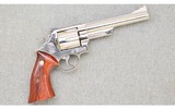 Smith & Wesson ~ 29-2 ~ .44 Magnum - 1 of 2