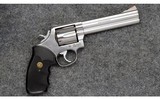 Smith & Wesson ~ 686 ~ .357 Magnum - 1 of 2