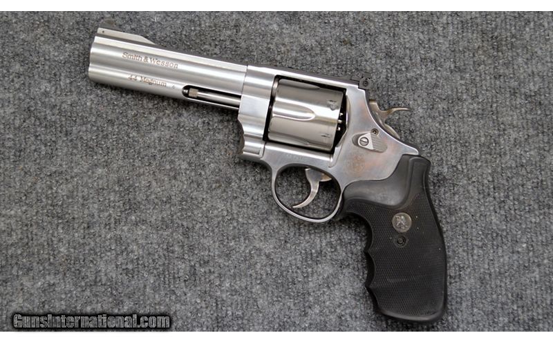 Smith & Wesson ~ 629-6 ~ .44 Magnum