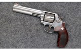 Smith & Wesson ~ 686-5 ~ .357 Mag - 2 of 3