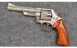 Smith & Wesson ~ 29-2 ~ .44 Magnum - 2 of 4