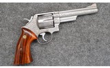 Smith & Wesson ~ 629 ~ .44 Magnum - 1 of 4