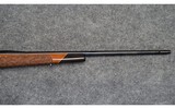Weatherby ~ Mark V ~ .300 Wby Mag - 4 of 12