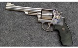 Smith & Wesson ~ 19-5 ~ .357 Magnum - 2 of 4