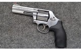 S&W ~ 686-6 ~ .357 Mag - 2 of 4