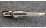 S&W ~ 19-3 ~ .357 Mag - 3 of 4