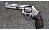 S&W ~ 686-6 ~ .357 Mag - 2 of 4
