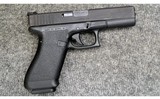 Glock ~ 17 Gen 1 ~ 9x19 - 1 of 4