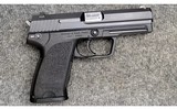 HK ~ USP Compact ~ .40 S&W - 1 of 4