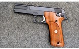 S&W ~ 422 ~ .22 LR - 2 of 4
