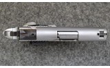 Kimber ~ Stainless Ultra Carry ? ~ .45 ACP - 2 of 3
