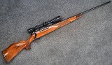 Weatherby ~ Mark V ~ .300 Wby Mag - 1 of 11