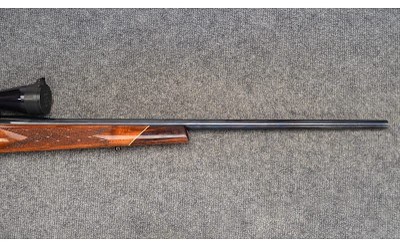 Weatherby ~ Mark V ~ 7mm Wby Mag - Image 4 of 11
