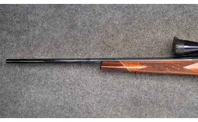 Weatherby ~ Mark V ~ 7mm Wby Mag - Image 5 of 11