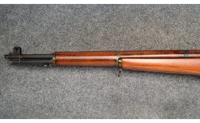 International Harvester ~ M1 Garand ~ .30-06 Sprg - Image 5 of 11
