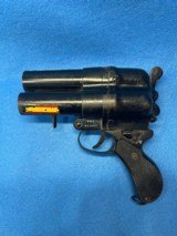 RARE JAP.
KAYABA KOGYO TYPE 90 2ND MDL. 3-BARREL FLARE GUN. - 3 of 6