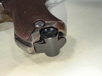 Minty Mauser P--08 Cal. 9mm dated "41" - Image 4 of 6