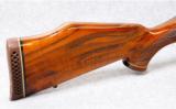 Weatherby Mark V .300 Wby. Magnum - 3 of 7
