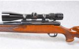 Weatherby Mark V .300 Wby. Magnum - 5 of 7