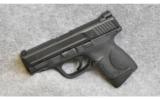 Smith & Wesson ~ M&P40c ~ .40 S&W - 2 of 4