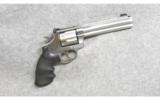 Smith & Wesson ~ 686-4 ~ .357 Mag - 1 of 2