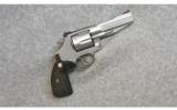 Smith & Wesson ~ 686-6 ~ .357 Mag - 1 of 2