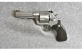 Smith & Wesson ~ 686-6 ~ .357 Mag - 2 of 2