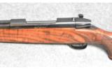 Weatherby ~ Mark V ~ .300 Weatherby Mag. - 8 of 9
