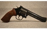 Smith & Wesson ~ 568-8 ~ .357 Magnum