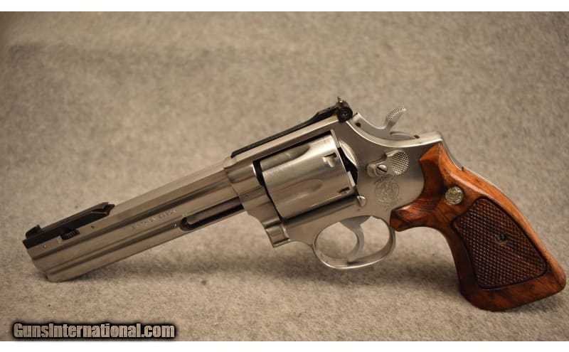 Smith & Wesson ~ Model 686 ~ .357 Magnum