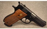 Smith & Wesson ~ Model 39-2 ~ 9mm Luger - 1 of 3
