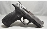 Smith & Wesson ~ M&P 40 ~ .40 S&W